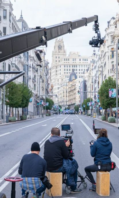 Según los últimos datos anuales disponibles, en la Comunidad se rodaron 1.000 producciones en 2023. | Madrid Film Office Según los últimos datos anuales disponibles, en la Comunidad se rodaron 1.000 producciones en 2023. | Madrid Film Office