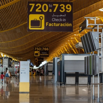 El consistorio destaca la buena conectividad de Madrid, así como la calidad de sus infraestructuras, entre las que destaca el Aeropuerto de Madrid-Barajas. | Francesco Militello Mirto / Zuma Press / Europa Press