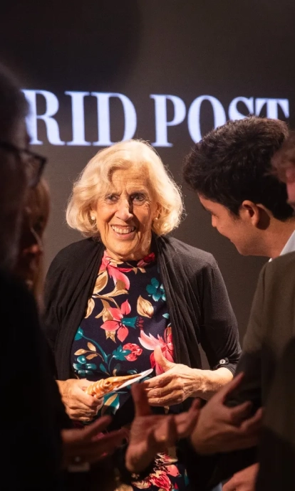 Manuela Carmena y Rodrigo Pinedo conversan en 'Momentos Estelares' de 'The New Madrid Post'. | Javier Rodríguez
