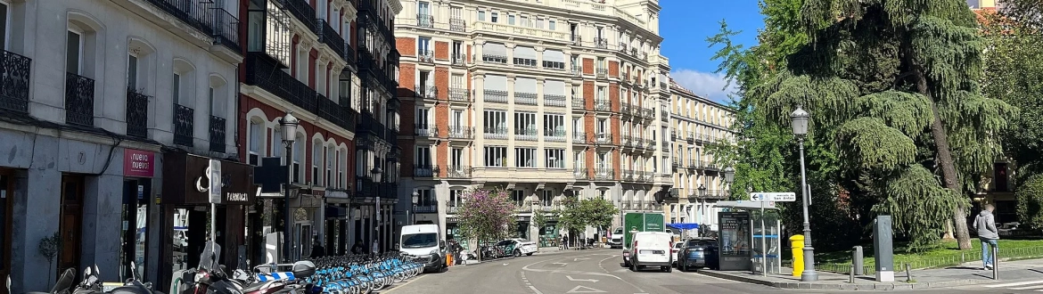 Plaza de las Salesas. Plaza de las Salesas.